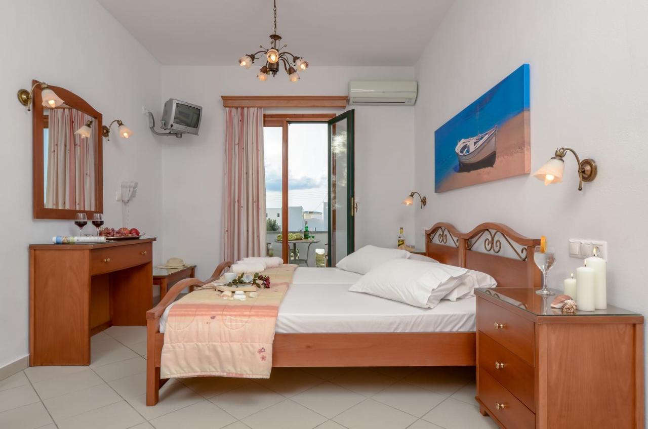 Dolphin Studios Agia Anna  Екстер'єр фото
